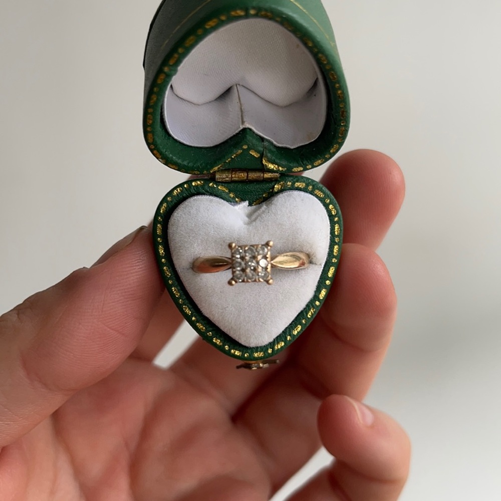 Vintage gold engagement ring with real diamonds